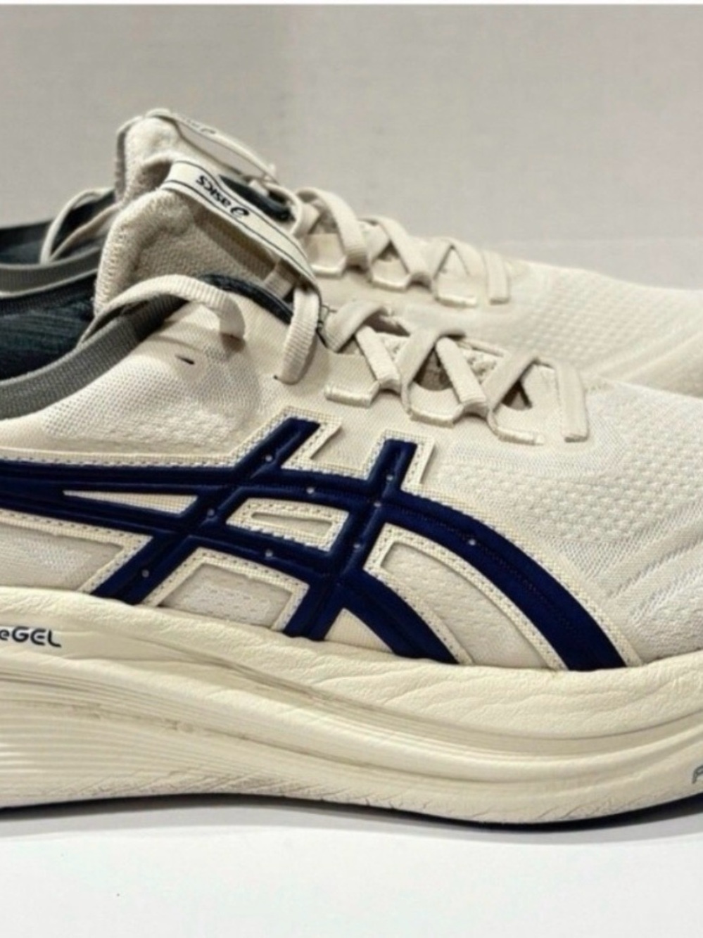 Asics Men’s Running Shoe in Cream with Navy Accents